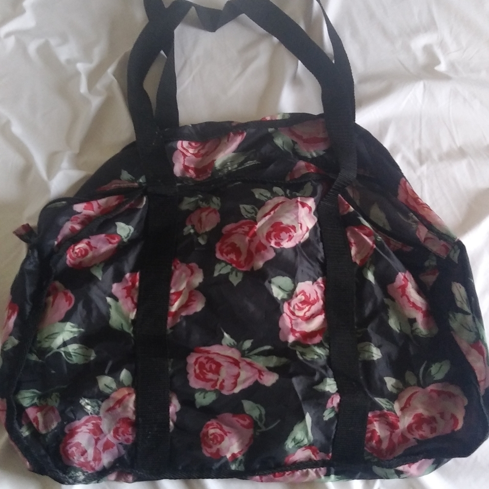 *Rose Patterned Tote*